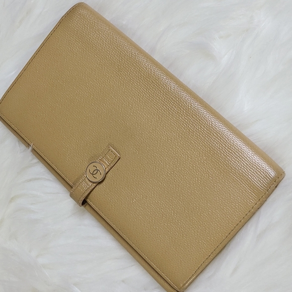 💯 Authentic Chanel Wallet- Bifold ✨️ - Picture 10 of 14
